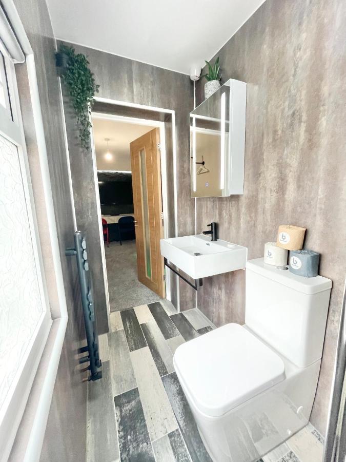 Cloud9 Guest House - By Coastline Retreats - Newly Renovated, Beautiful Ensuite Rooms Near Seafront In Town Centre, Netflix, Superfast Wifi, Communal Kitchen Борнмът Екстериор снимка