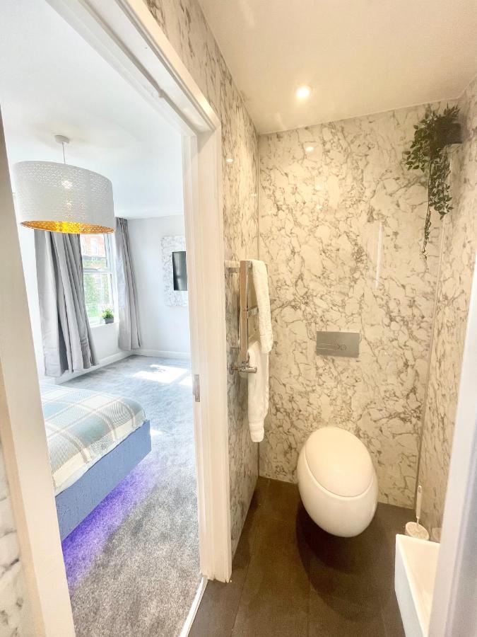 Cloud9 Guest House - By Coastline Retreats - Newly Renovated, Beautiful Ensuite Rooms Near Seafront In Town Centre, Netflix, Superfast Wifi, Communal Kitchen Борнмът Екстериор снимка