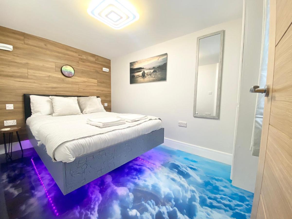 Cloud9 Guest House - By Coastline Retreats - Newly Renovated, Beautiful Ensuite Rooms Near Seafront In Town Centre, Netflix, Superfast Wifi, Communal Kitchen Борнмът Екстериор снимка